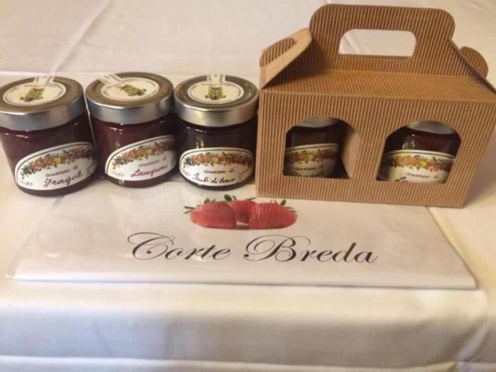 Corte Breda, Agriturismo Bed&Breakfast Chiari Exterior foto
