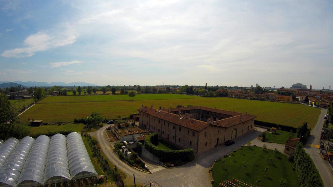 Corte Breda, Agriturismo Bed&Breakfast Chiari Exterior foto